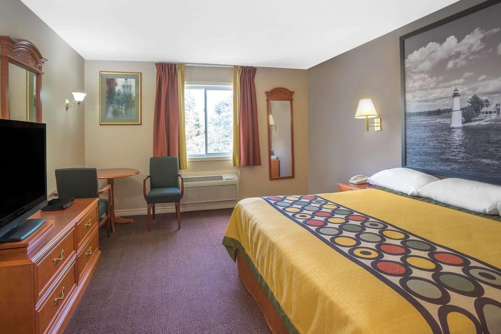 Super 8 By Wyndham 2* Kingston