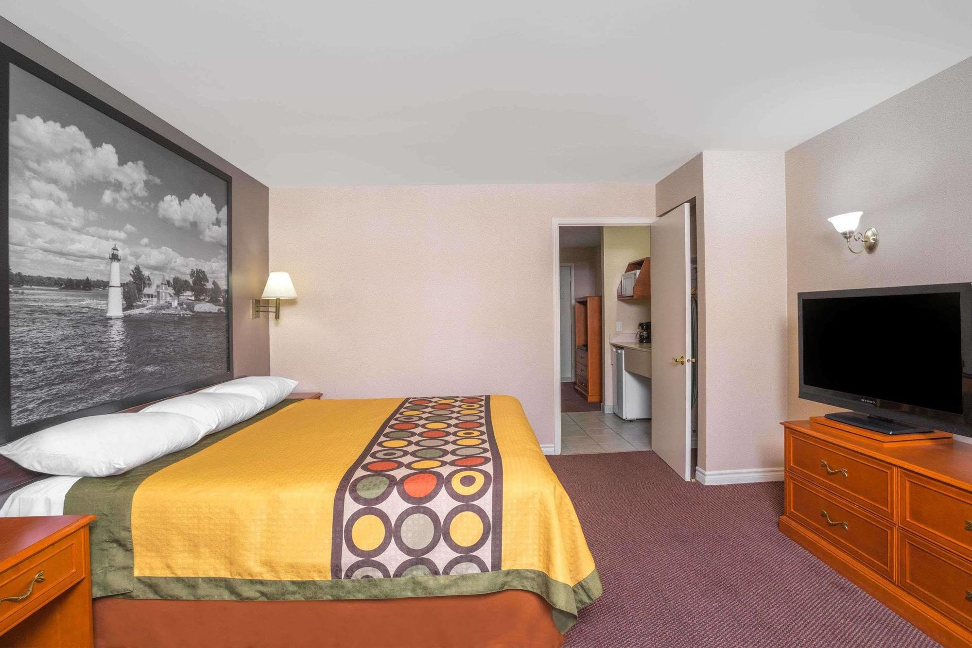 Super 8 By Wyndham 2* Kingston